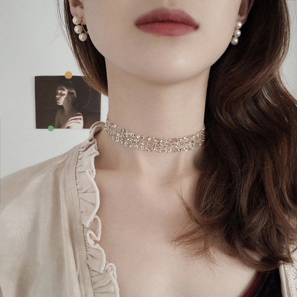 Ежедневни дамски малки обеци с перли в два цвята