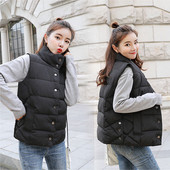 Női mellény három színben, fém gombokkal