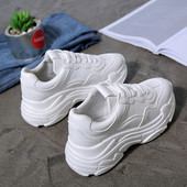 ХИТ Спортно-ежедневни дамски маратонки в бял цвят