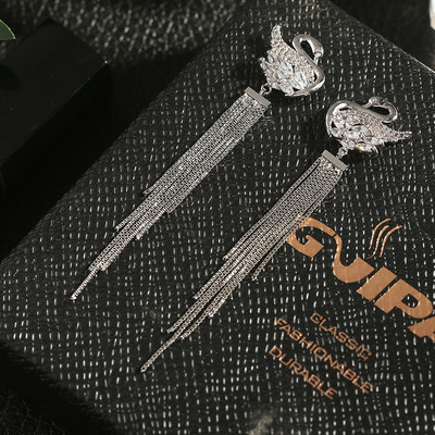 Κομψά γυναικεία σκουλαρίκια κρεμαστά - τέσσερα μοντέλα