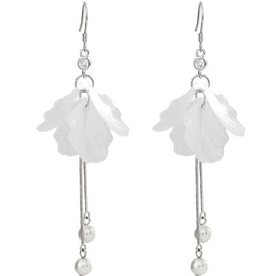 Κομψά γυναικεία σκουλαρίκιασε λευκό με πέρλες