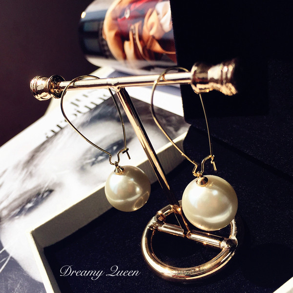 Alkalmi női hosszú fülbevaló gyöngyökkel