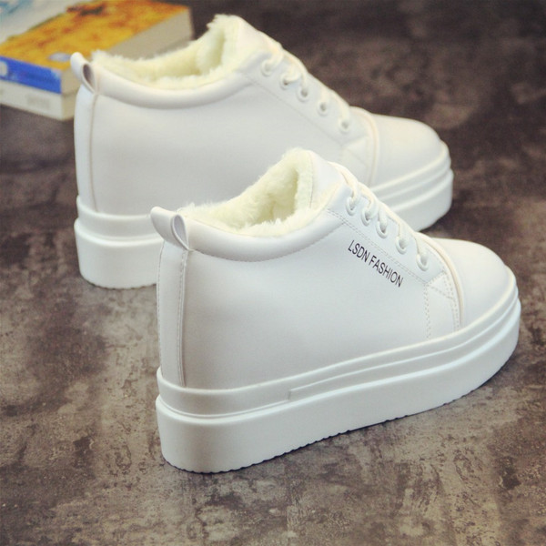 Modern női platform tornacipő vastag béléssel