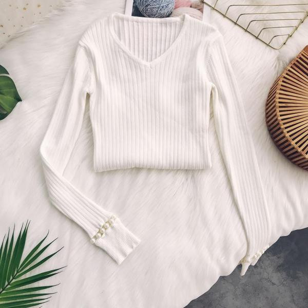 Νέο μοντέλο γυναικείο πουλόβερ  με ντεκολτέ σε σχήμα V και πέρλες σε τέσσερα χρώματα