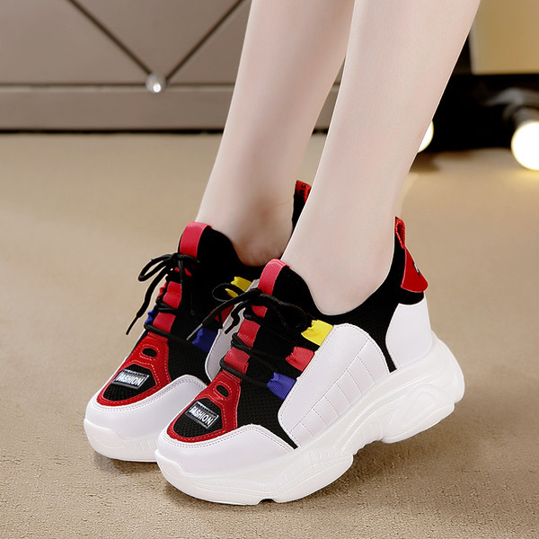 Női alkalmi tornacipő két színben