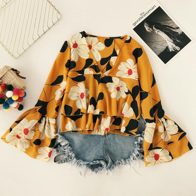 Γυναικεία μπλούζα με βολάν και floral μοτίβα σε διάφορα χρώματα