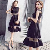 Elegáns női ruha fekete színben