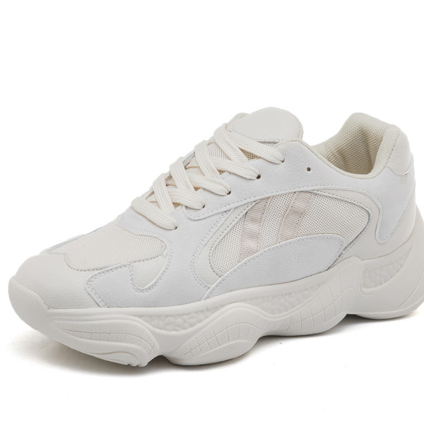 Sport és alkalmi női tornacipő magas talppal, két színben