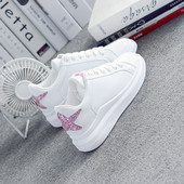 Ανδρικά πάνινα παπούτσια σε λευκό με εφαρμογή