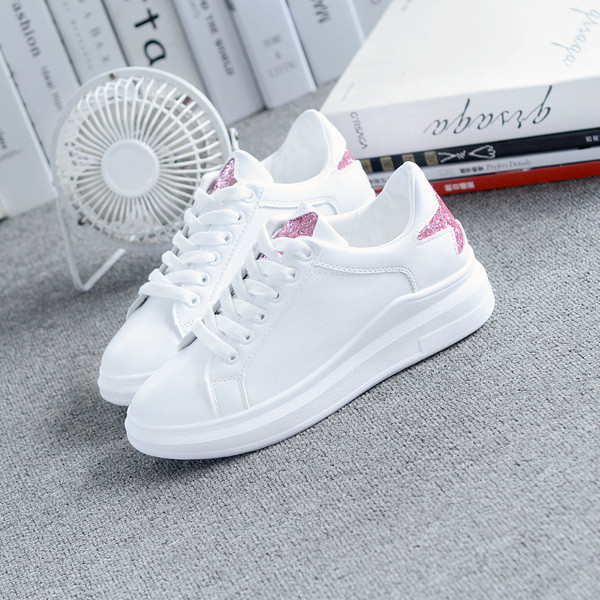 Ανδρικά πάνινα παπούτσια σε λευκό με εφαρμογή