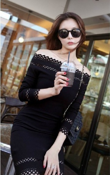 Stílusos női ruha fehér és fekete színben