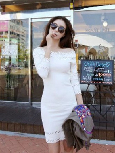 Stílusos női ruha fehér és fekete színben