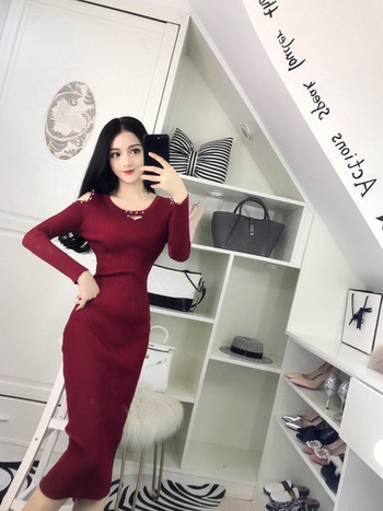 Κομψό  γυναικείο φθινόπωρο-χειμωνιάτικο φόρμα σε δύο χρώματα