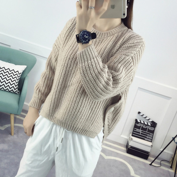 Modern női pulóver O-alakú gallérral és gombokkal, három színben