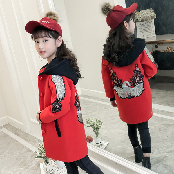 Modern gyerekkabát lányoknak három színben