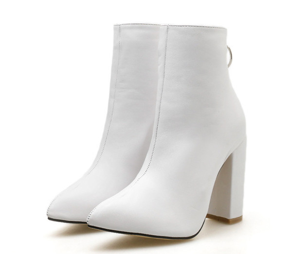 HIT ΤΓυναικείες μπότες σε οικολογικό δέρμα σε λευκό και μαύρο χρώμα