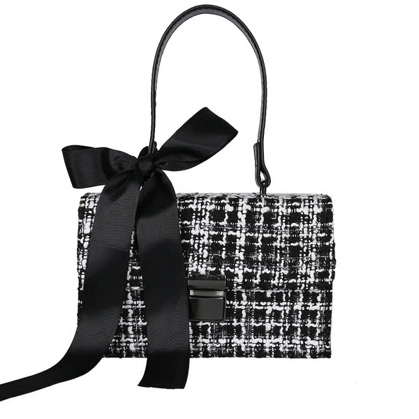 Μοντέρνα γυναικεία τσάντα σε δύο χρώματα με κορδέλα