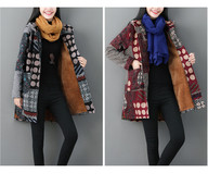 Модерно дамско яке с качулка и джобове в два цвята