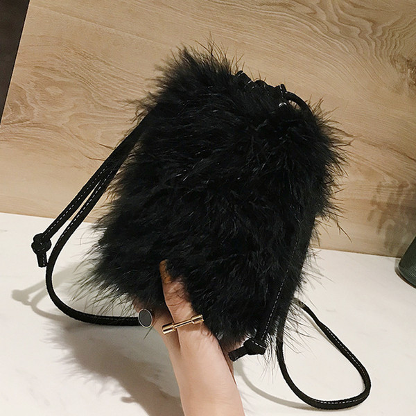 Alkalmi női pehelytáska több színben