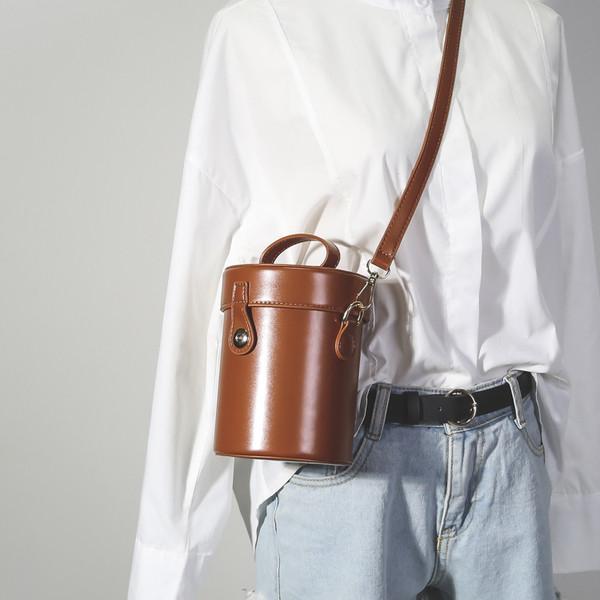 Lezser retro bőrtáska két színben