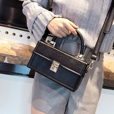 Eko bőrből készült alkalmi női táska két színben