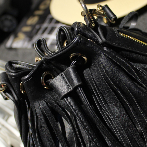 Καθημερινή γυναικεία τσάντα  με περιθώριο οικολογικού δέρμα