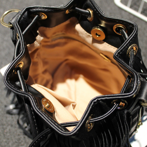 Καθημερινή γυναικεία τσάντα  με περιθώριο οικολογικού δέρμα