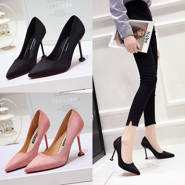 Stílusos női cipő sarkú három színben