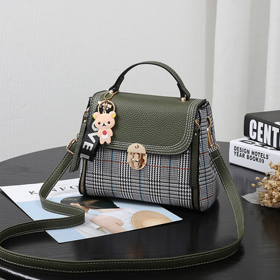 Modern női táska különböző színekben