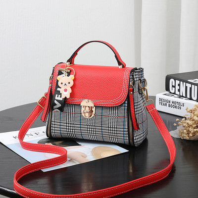 Modern női táska különböző színekben