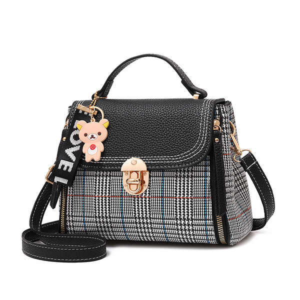 Modern női táska különböző színekben