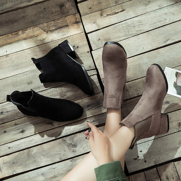 Női őszi-téli csizma két színben