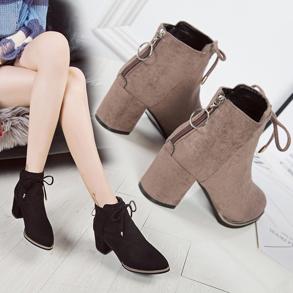 Stílusos női csizma vastag sarkú, két színben