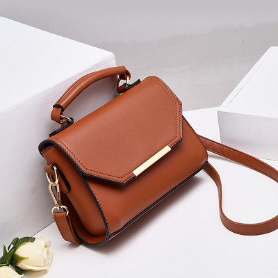 Κομψή γυναικεία δερμάτινη τσάντα σε τέσσερα χρώματα