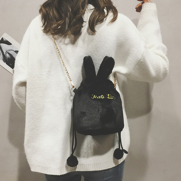 Alkalmi női pehelytáska 3D elemmel, négy színben