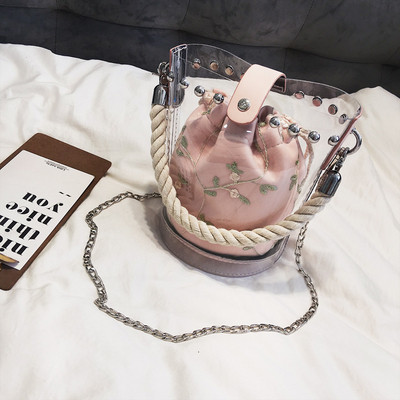 Κομψή γυναικεία τσάντα με floral μοτίβα