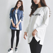 Hosszú női blúz O-nyakkal és felirattal több modellben