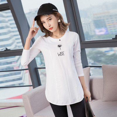 Hosszú női blúz O-nyakkal és felirattal több modellben