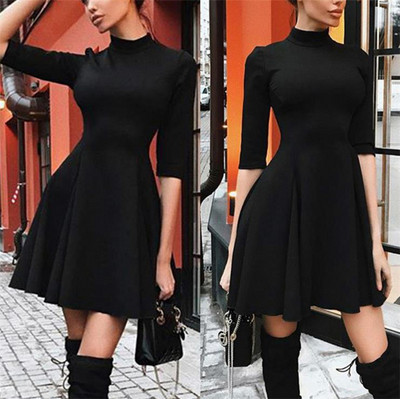 Модерна дамска рокля разкроен модел в черен цвят 
