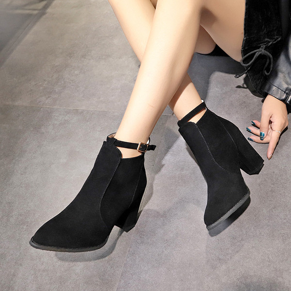 Elegáns női csizma vastag sarkú három színben