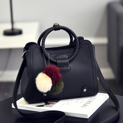 Καθημερινή γυναικεία τσάντα από οικολογικό δέρμα με διακόσμηση