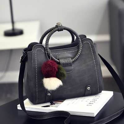 Καθημερινή γυναικεία τσάντα από οικολογικό δέρμα με διακόσμηση