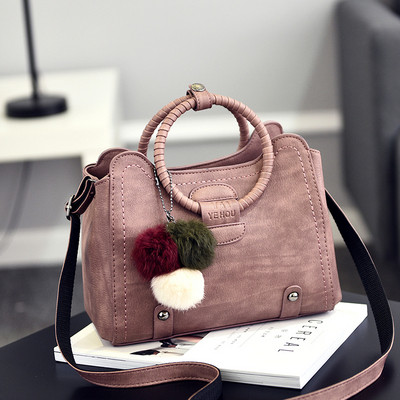 Καθημερινή γυναικεία τσάντα από οικολογικό δέρμα με διακόσμηση