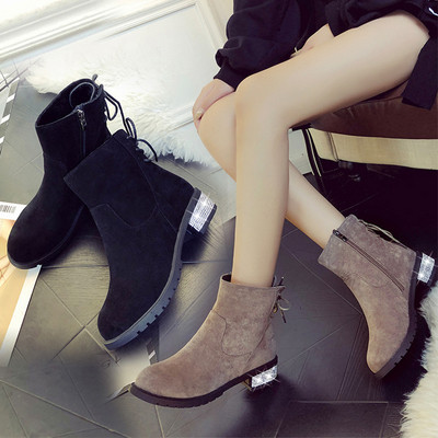 Γυναικείες  κομψές μπότες σε μαύρο και καφέ χρώμα