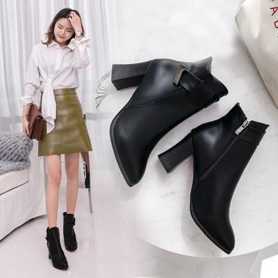 Γυναικείες κομψές  μπότες  - δύο μοντέλα σε μαύρο χρώμα