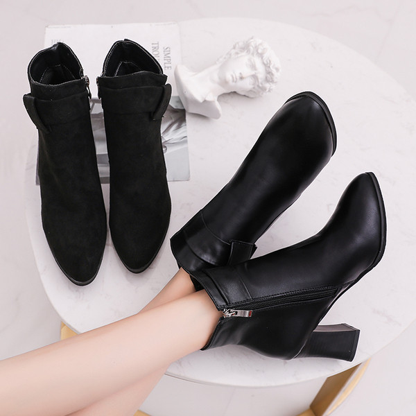 Stílusos női csizma vastag sarkú fekete színben - két modell