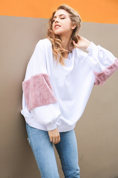 Γυναικεία  μπλούζα φαρδύ  μοντέλο σε λευκό χρώμα