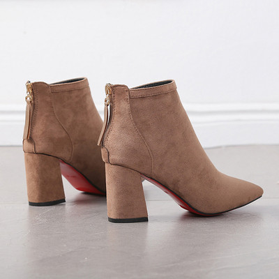 Γυναικείες μπότες σε δύο χρώματα