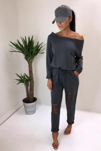 Μοντέρνες γυναικείες φόρμες με σχισμένα σχέδια και πεσμένα μανίκια σε τρία χρώματα