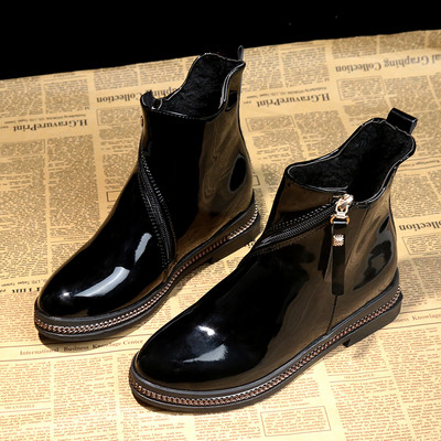 Κομψές γυναικείες  μπότες σε μαύρο χρώμα - δύο μοντέλα